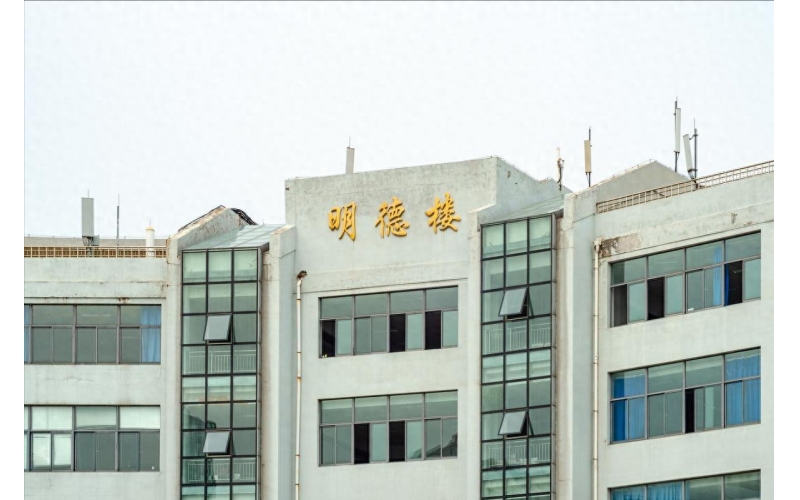 物業管理中心優質服務創優實操指南：從示范到全員，提升服務品質
